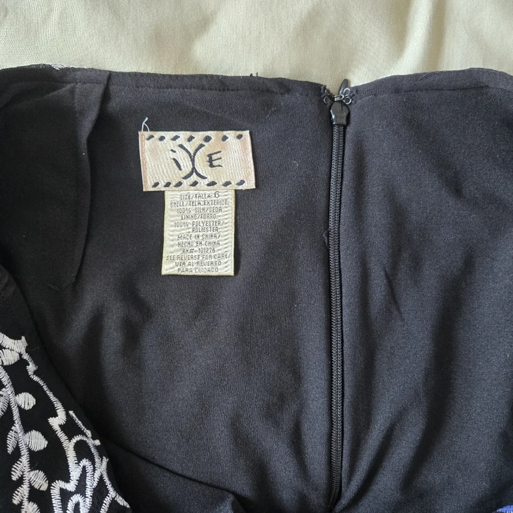 VTG IXE Black and White Embroidered Skirt - Picture 3 of 5